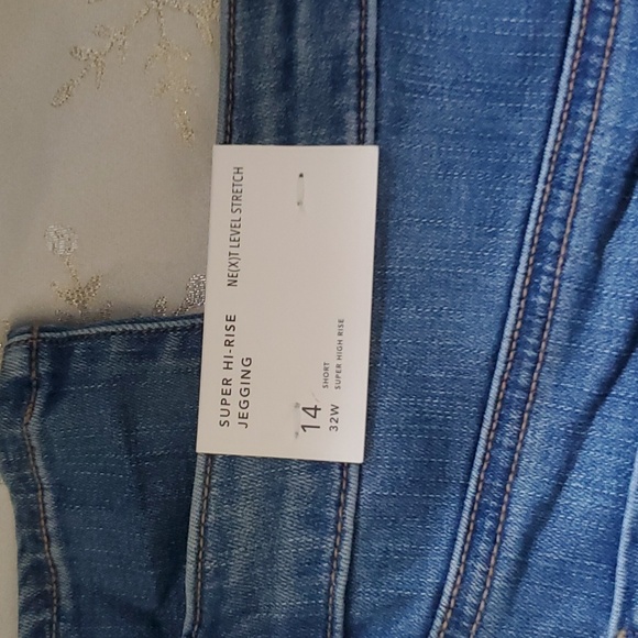 American Eagle Super Hi-Rise Jeggings Button Fly 14 Short - Picture 5 of 6